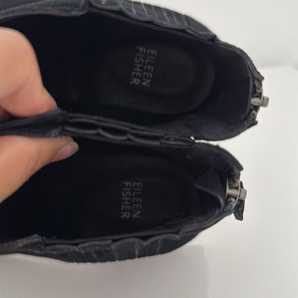 Eileen Fisher Rich Ankle Bootie Round Toe Boots in Black Suede Size 8 - Picture 5 of 6